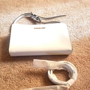 Crossbody Michael Kors purse